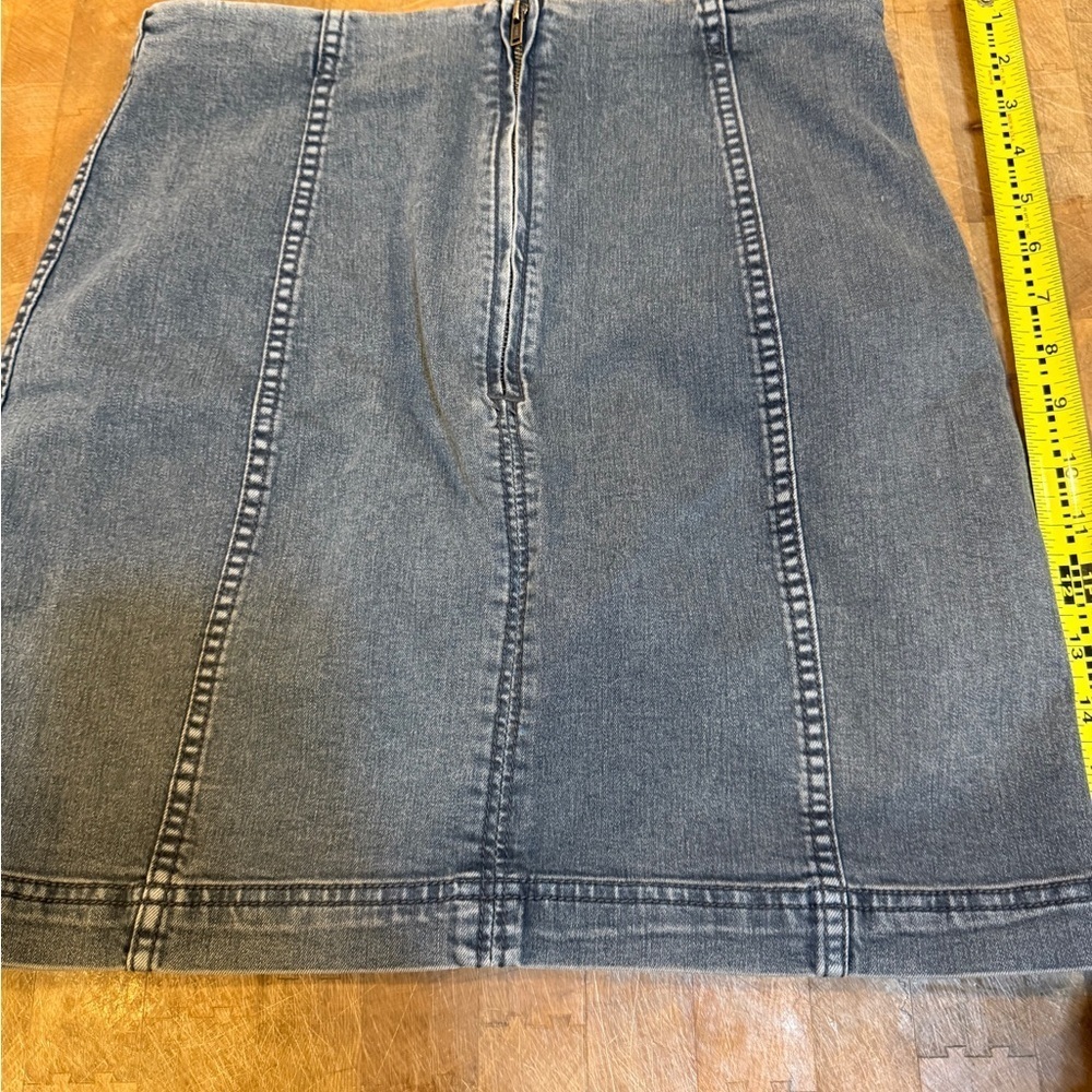 Free People Blue Denim Mini Skirt Women’s Sz 12 Y2K - Picture 8 of 12